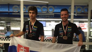 Slováci priniesli z MS v halových motokárach dve bronzové medaily!