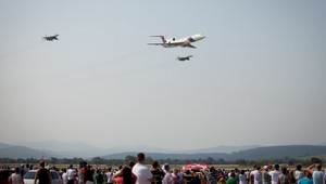 Letecký deň na Sliači! Desaťtisíce nadšencov polievali cisterny