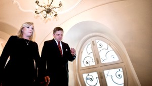 Fico sa musí ospravedlniť Radičovej. Za výroky o korupcii