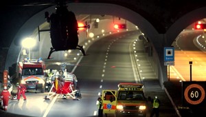 Tragédia! Autobus plný detí vrazil do tunela, 28 mŕtvych!