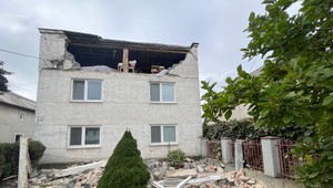 Situácia po zemetrasení: Škody si prišiel pozrieť štátny tajomník ministerstva vnútra