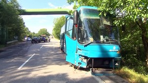 Školáci išli na výlet do Trenčína, ich autobus sa zrazil s autom!