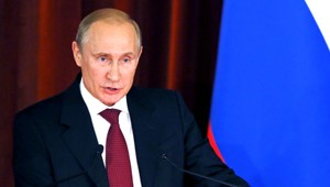 Za násilie na Ukrajine zodpovedá Porošenko, útočí Putin