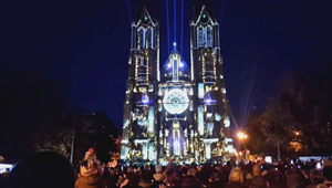 Praha ožila veľkolepou svetelnou show. Videlo ju viac ako 300-tisíc ľudí