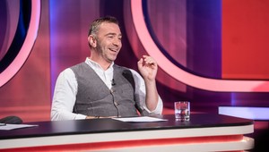 Tento politik je hotová studnica skomolenín: Vypočujte si vtip, z ktorého šli všetci do kolien!