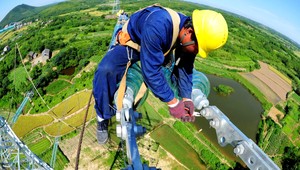 Výroky prezidenta pobúrili Rómov. Sociálne siete zahltili svojimi fotkami z práce