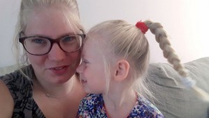 Dcérku dala na noc k starým rodičom: Keď ju uvidela s novým účesom, skoro odpadla