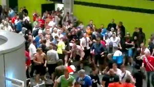 VIDEO: Keď Euro 2012 nie je len o futbale, ale krvavých bitkách