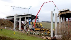 Vláda odškodní pozostalých po obetiach pri tragédii v Kurimanoch