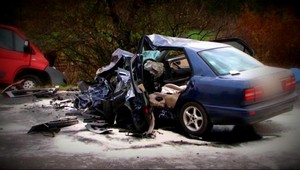 Vodič (†47) narazil do autobusu a dodávky, zomrel