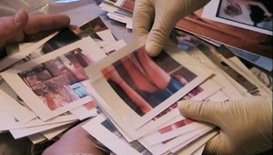 Polícia zadržala 100 mužov podozrivých z pedofílie a detskej pornografie