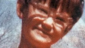 Kto je toto škaredé káčatko? Rodičia alkoholici, tri rozvody, nahota vo filme