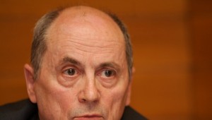 Násilné potlačenie sviečkovej manifestácie je treba vyšetriť