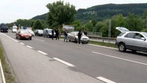 Zásah kukláčov na hlavnom ťahu. Mladík skončil v putách