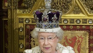 Kráľovná Alžbeta II. udelila Hamiltonovi Rád britského impéria