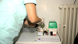 Lekári majú strach o starostlivosť pacientov. Zdravotnícki asistenti nemôžu byť ako zdravotné sestry, tvrdia