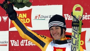 Hölzlová vydala zo seba 100 percent a zvíťazila v obrovskom slalome