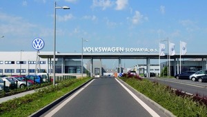 Čipová kríza zasiahla aj nášho najväčšieho zamestnávateľa. Volkswagen odstavuje časť výroby