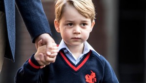 Z princiatka školák. Na Georga čaká šerm, balet aj luxusná biojedáleň