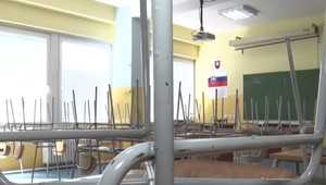 Školy sa pre koronavírus presunuli do online priestoru. Ako to bude s blížiacimi sa maturitami?