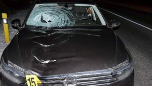 Auto zrazilo chodca priamo na priechode. Nemal žiadne reflexné prvky