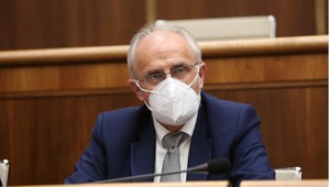 Exminister pôdohospodárstva Ján Mičovský odchádza z klubu OĽaNO, má viac dôvodov