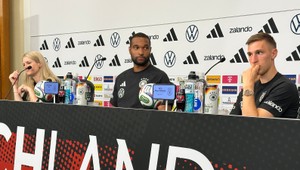 Nemeckých futbalistov strašia v kempe jedovaté hady