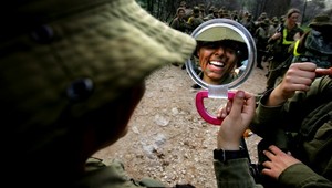 Izraelské vojačky strážia hranice s Egyptom