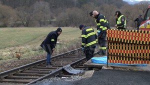 Ďalšia tragédia na železničnej stanici: Vlak zachytil muža, ktorý stál príliš blízko pri železničnom priecestí