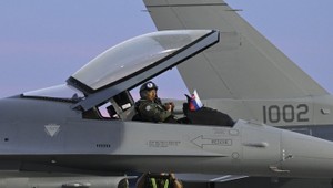 Slovenská armáda privítala nové stíhačky F-16