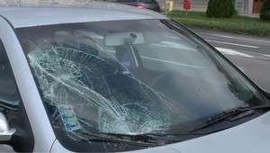 Dlhý zoznam priestupkov a dvaja ľudia zrazení na priechode. Taká je bilancia šoféra s dvojročným vodičákom