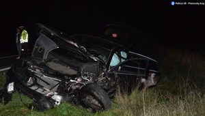 Vodička prešla do protismeru. Pri čelnej zrážke sa zranili aj deti