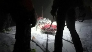 Lyžiari strhli lavínu. V teréne nemali čo robiť