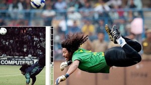 Higuita po 20 rokoch zopakoval škorpiónsky kop . Do vody!