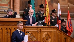 Štúdio 24: Péter Magyar preberá moc