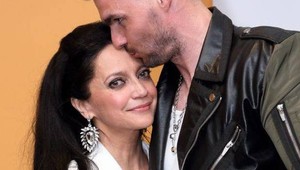 Bílá strávi Vianoce s exmilencom