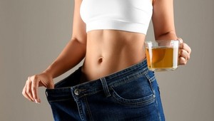 Za týždeň 1-2 kilá dolu úplne bez námahy? Stavte na čaj, ktorý spaľuje tuky oveľa rýchlejšie