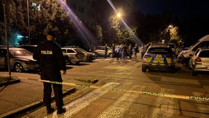 Streľba v Bratislave: Strelec je mŕtvy, postrelení sú 3 ľudia aj policajt