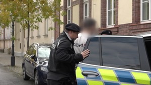 Spoločné popíjanie kamarátov sa skončilo bodnutím do hrudníka