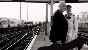 Nový album blues-rockového mága Davida Gilmoura: Rattle That Lock