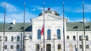 Chcel zabíjať: Agresívny muž sa vyhrážal pred Prezidentským palácom