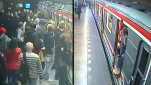 VIDEO: Fanúšikovia Slavie brutálne zbili Sparťanov v pražskom metre