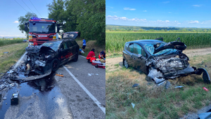 Vážna nehoda pri Prievaloch: Po čelnej zrážke zasahoval aj vrtuľník, cesta je neprejazdná