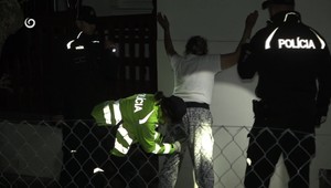 Hádka vyústila do brutálneho útoku: Muž zomrel po údere sekerou do hlavy