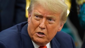 Kongres USA definitívne schválil Trumpov balík daňových škrtov