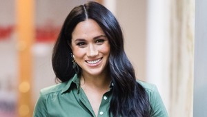 Deň po návrate Harryho vyrazila Meghan na výlet BEZ neho! Ale ČO to mala na ruke?!