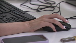 Strach o miesto? Analytici odhalili, že PN-ky pri úradníkoch rastú po komunálnych voľbách