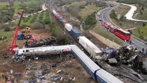 Zrážka vlakov v Grécku: Zadržali železničného inšpektora