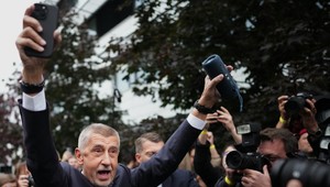 Vláda Andreja Babiša získala dôveru poslancov