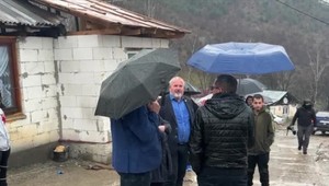 Poslanci navštívili jednu z najhorších osád na Slovensku, na podchladenie tam zomrelo mesačné dieťa